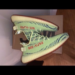 Yeezy semi-frozen 350v2